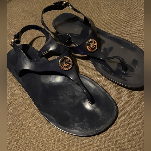 Michael Kors woman’s jelly sandals - Picture 2 of 4